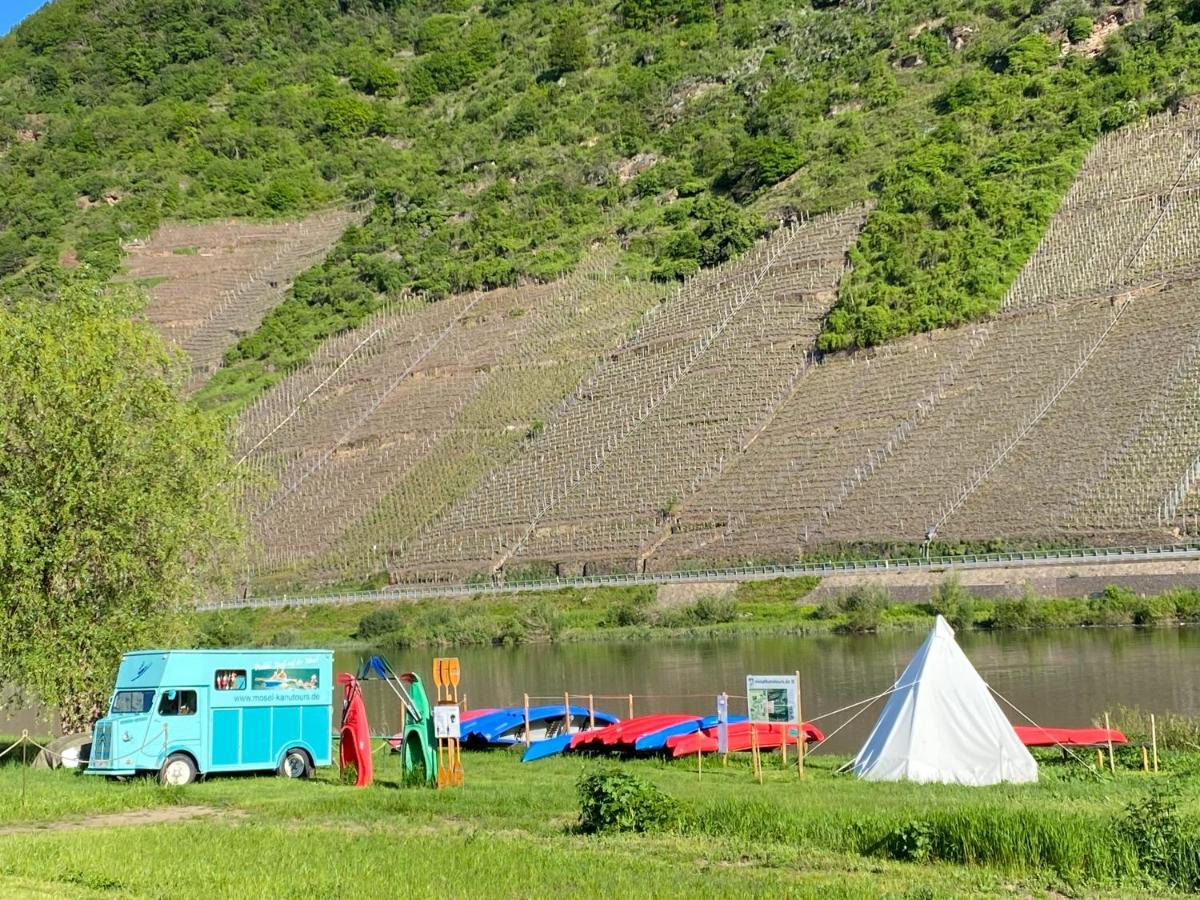 Altes Pfarrhaus 호텔 에른스트 외부 사진