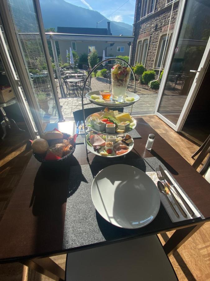 Altes Pfarrhaus 호텔 에른스트 외부 사진