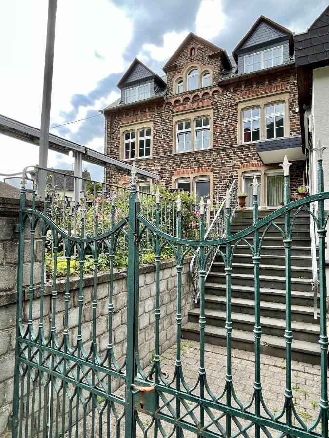 Altes Pfarrhaus 호텔 에른스트 외부 사진