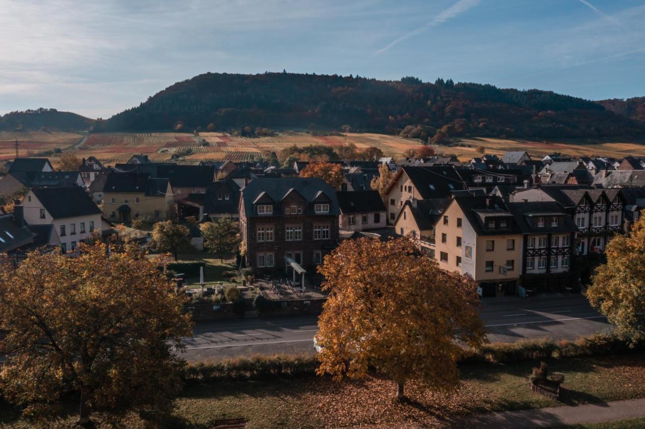 Altes Pfarrhaus 호텔 에른스트 외부 사진