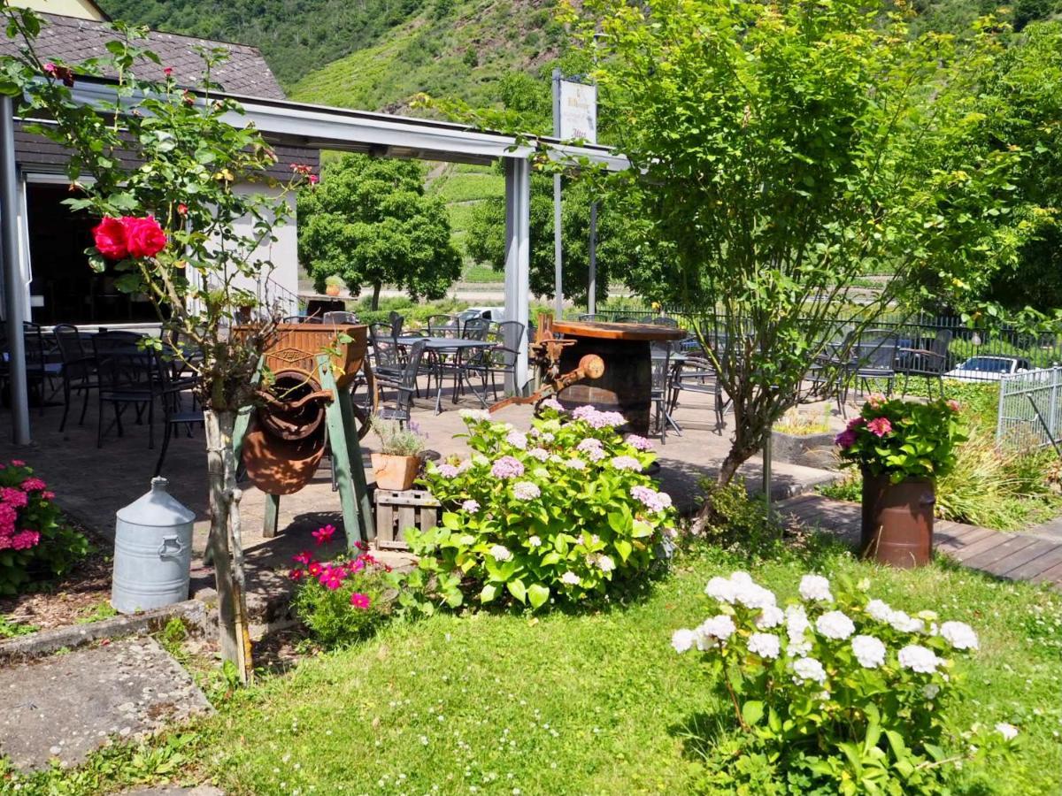 Altes Pfarrhaus 호텔 에른스트 외부 사진